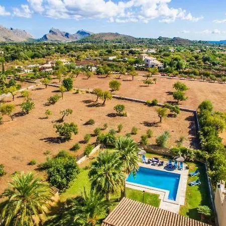 Holiday Sleeps 12 With Pool Air Con And Wifi Holiday home