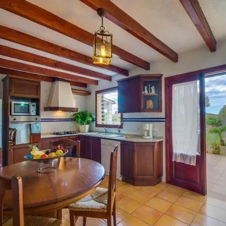Holiday home Holiday Sleeps 12 With Pool Air Con And Wifi Pollenca