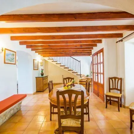 Holiday Sleeps 12 With Pool Air Con And Wifi *