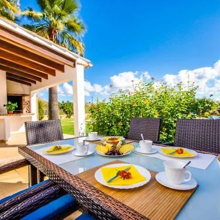 Holiday home Holiday Sleeps 12 With Pool Air Con And Wifi