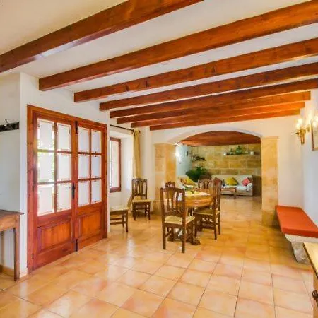Holiday Sleeps 12 With Pool Air Con And Wifi Holiday home