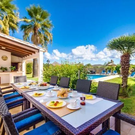 Holiday home Holiday Sleeps 12 With Pool Air Con And Wifi Pollenca
