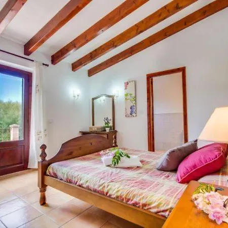 Holiday Sleeps 12 With Pool Air Con And Wifi